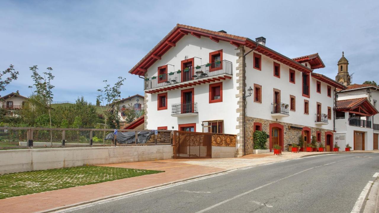 Apartamentos Turisticos Rurales Iturburuarena Alkotz Exterior photo